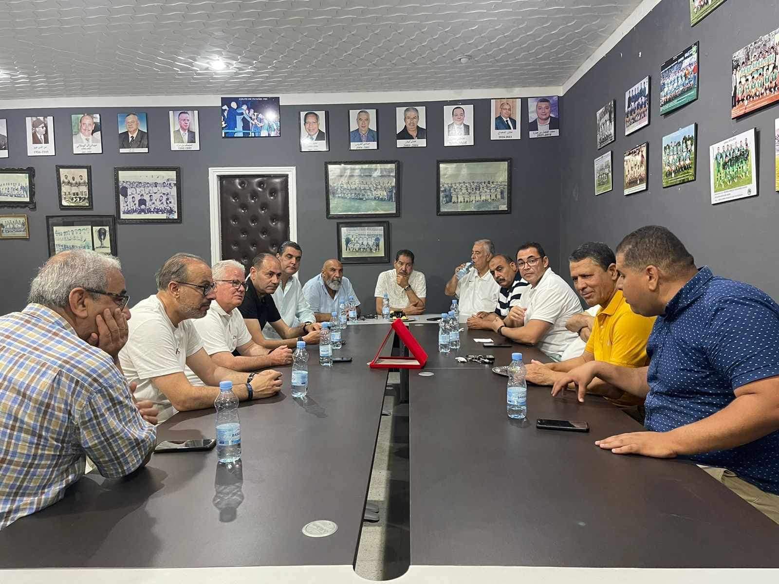 نادي حمام-الأنف يواجه الفراغ ؟!